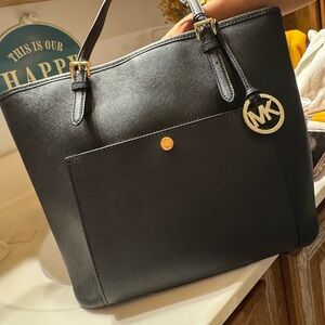 Michael Kors Jet Set Large Saffiano Leather Tote Black NWT